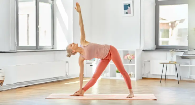 trikonasana (triangle pose)